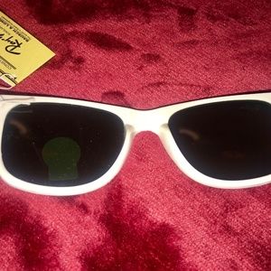 Ray Ban new New Wayfarers.